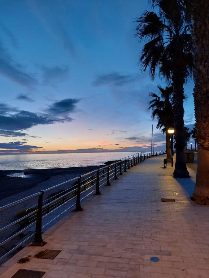Zenia Hostel プラヤ・フラメンカ エクステリア 写真